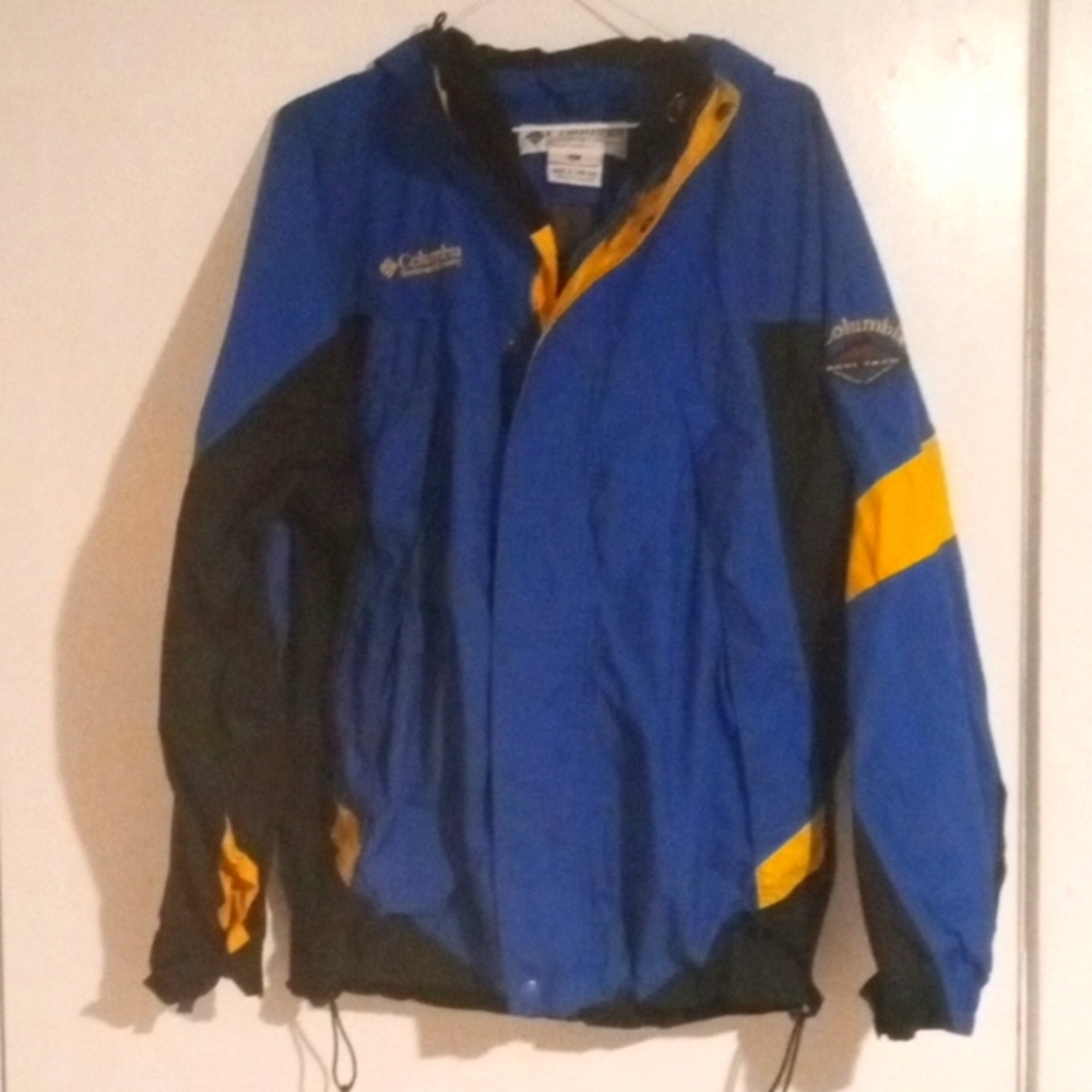 Columbia sportswear omnitech waterproof breathable jacket